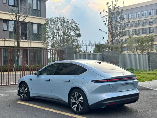 Nio ET5 — Фото автомобиля 17