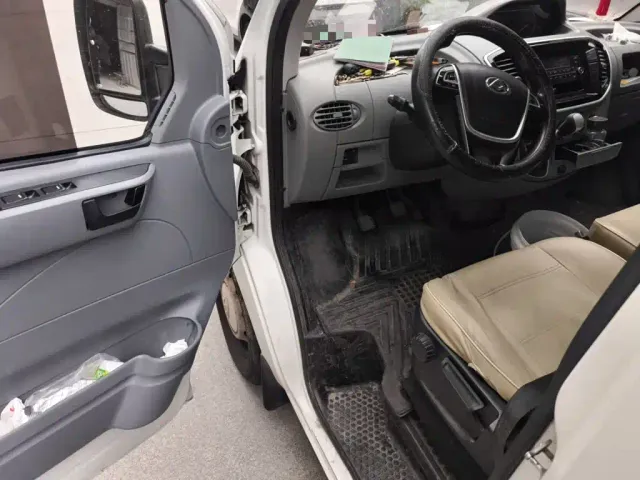 Maxus Xintu V80 — Фото автомобиля 17
