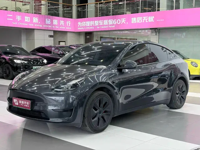Фотография автомобиля — Tesla Model Y