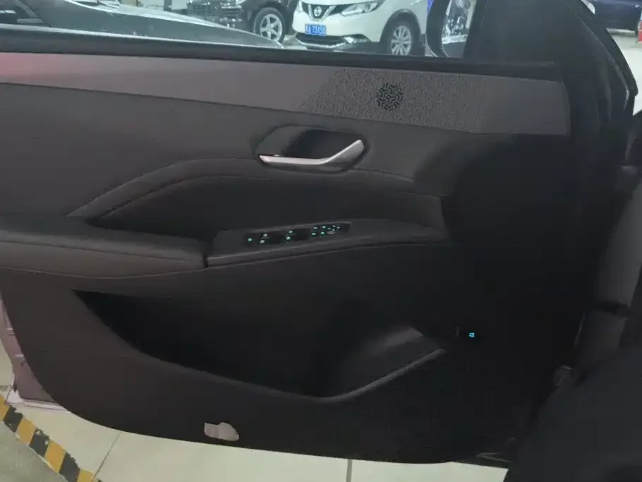 BYD Qin PLUS 2025 DM-i Smart Drive Edition 55KM Surpassing Type — Фото автомобиля 7