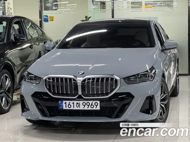 Фотография автомобиля — BMW 5 Series G60