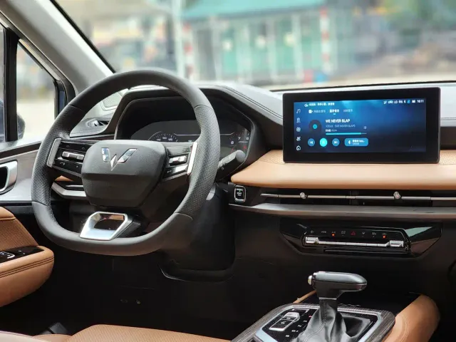 Wuling Jiachen — Фото автомобиля 18