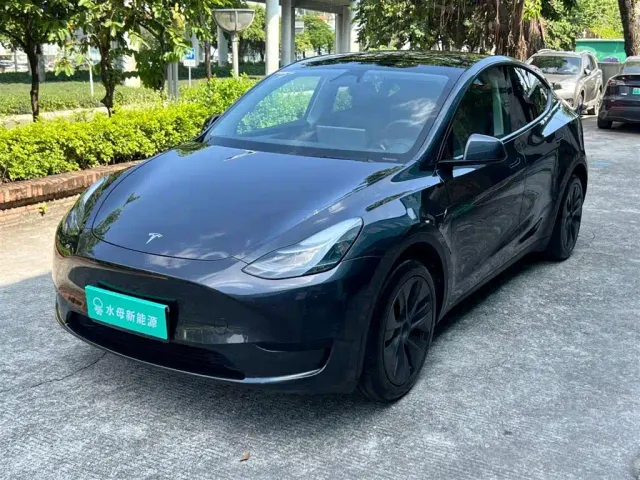 Фотография автомобиля — Tesla Model Y