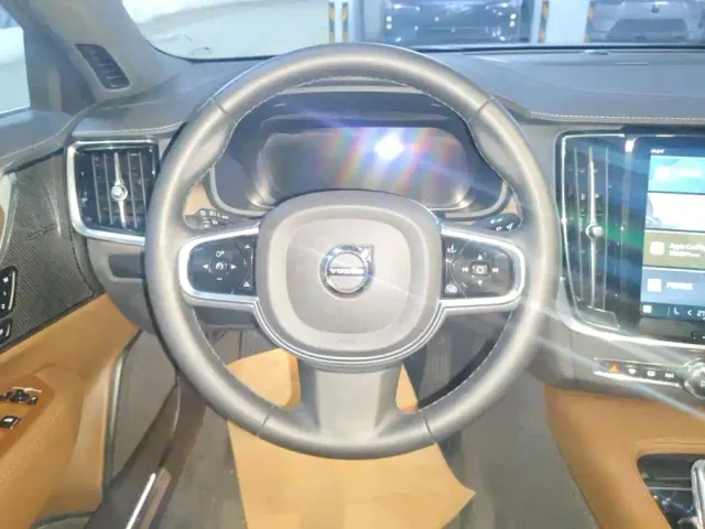 Volvo S90 — Фото автомобиля 15