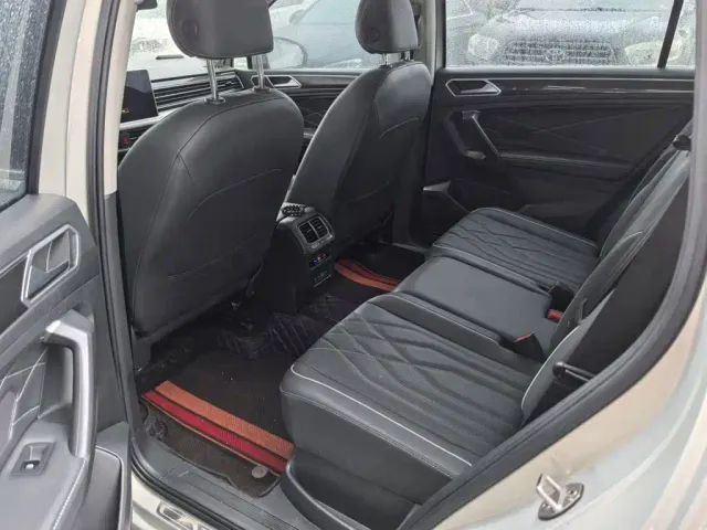 Volkswagen Tiguan L — Фото автомобиля 9
