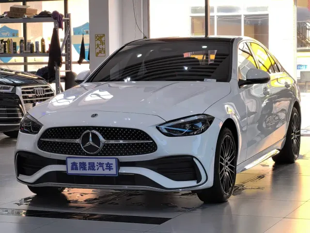 Фотография автомобиля — Mercedes-Benz C-Class