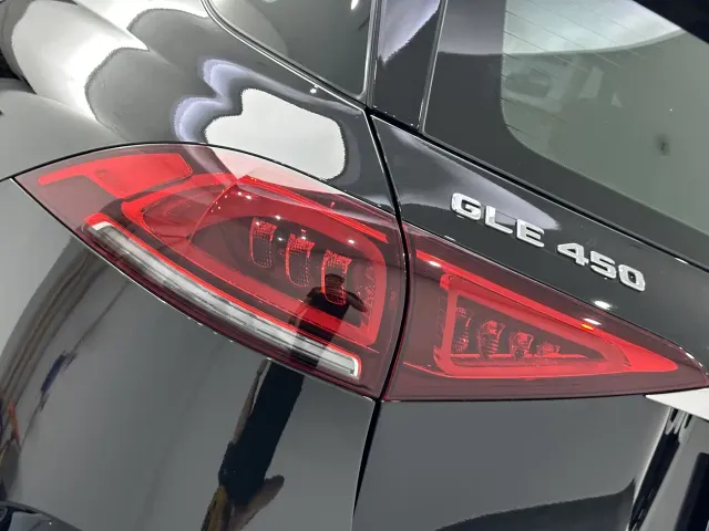 Mercedes-Benz GLE-Class — Фото автомобиля 23