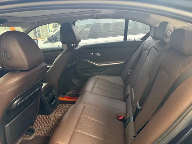 BMW 3 Series — Фото автомобиля 15