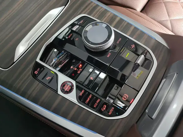 BMW X7 — Фото автомобиля 18
