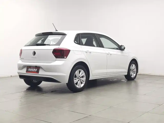 Volkswagen Polo — Фото автомобиля 2