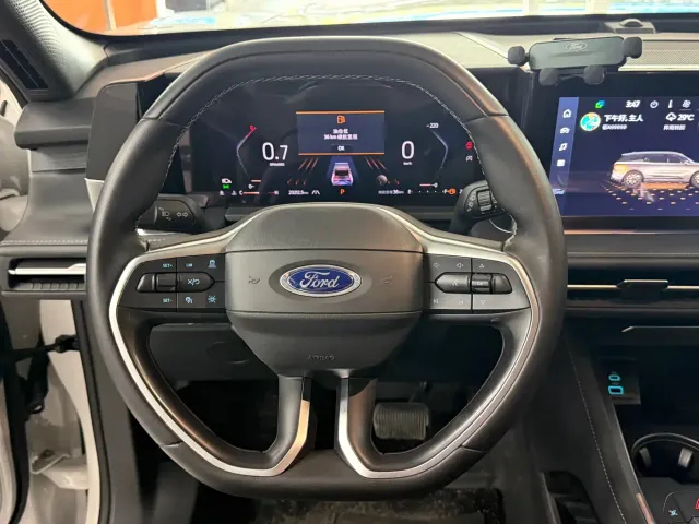 Ford Edge — Фото автомобиля 13
