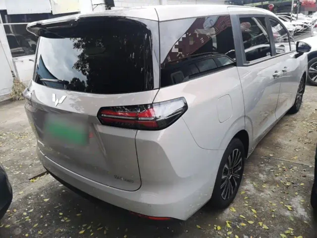 Wuling Starlight 730 — Фото автомобиля 6