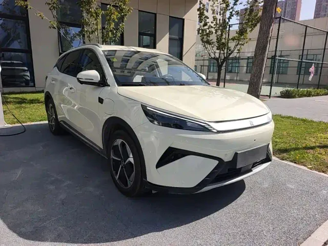 BYD Yuan PLUS — Фото автомобиля 3