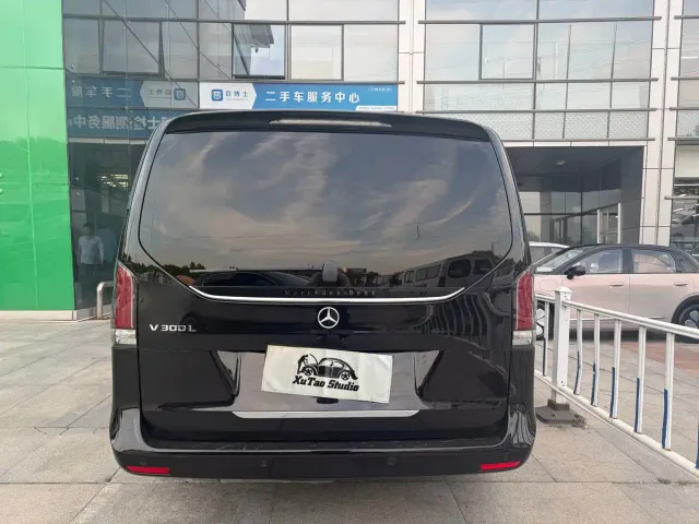 Mercedes-Benz V-Class — Фото автомобиля 2