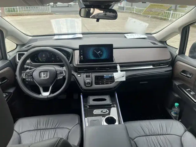 Honda Odyssey 2026 2.0L e:HEV Sharp·Intelligent Edition — Фото автомобиля 2