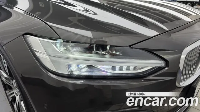 Volvo S90 — Фото автомобиля 7
