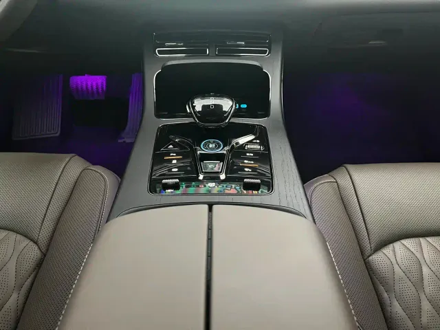 BYD Han — Фото автомобиля 10