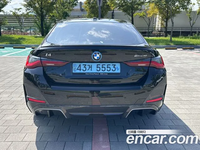 BMW i4 — Фото автомобиля 6