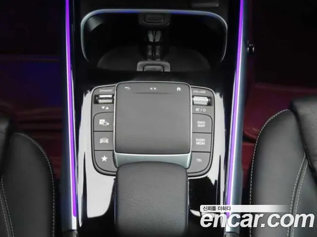 Mercedes-Benz EQB — Фото автомобиля 12
