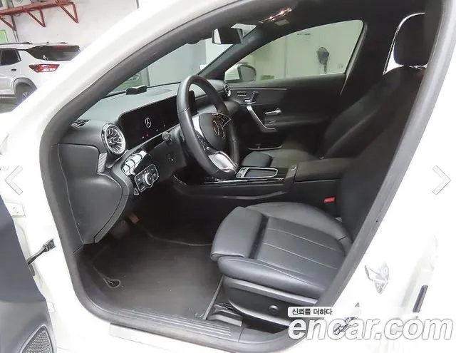 Mercedes-Benz A-Class W177 — Фото автомобиля 12
