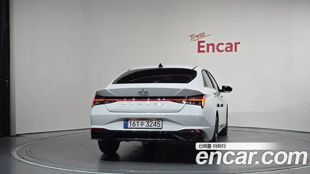 Hyundai Avante CN7 — Фото автомобиля 4