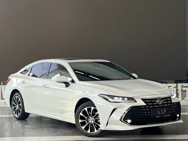 Toyota Avalon — Фото автомобиля 3