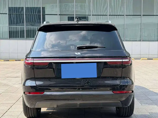 Li Auto ONE — Фото автомобиля 8