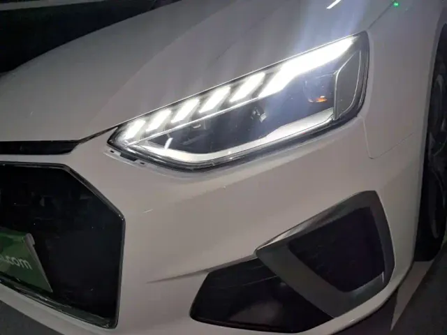 Audi A4L — Фото автомобиля 17
