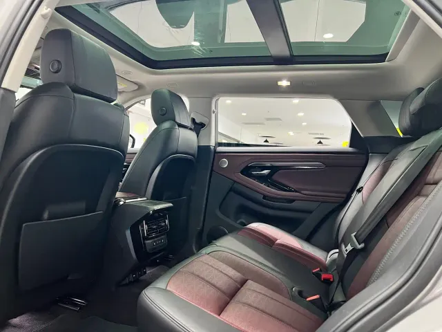 Land Rover Range Rover Evoque — Фото автомобиля 19