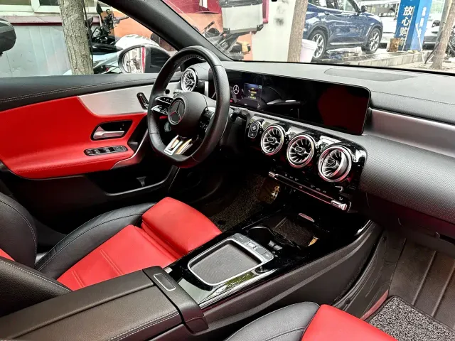 Mercedes-Benz A-Class AMG — Фото автомобиля 6