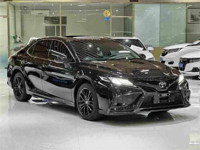 Toyota Camry — Фото автомобиля 3