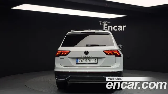 Volkswagen Tiguan — Фото автомобиля 4