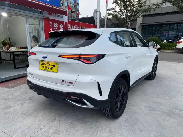 Changan X5 Plus — Фото автомобиля 3