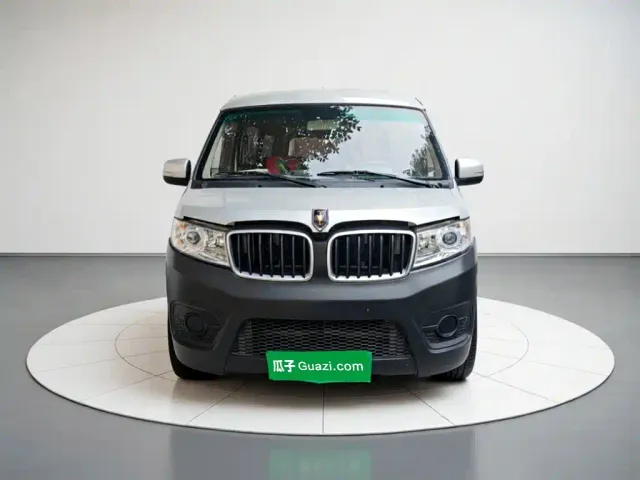 Jinbei New Hiace X30L — Фото автомобиля 2