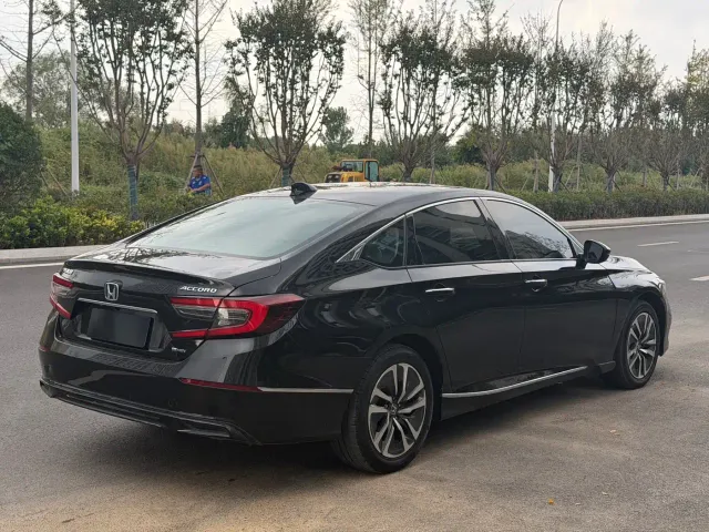 Honda Accord — Фото автомобиля 8
