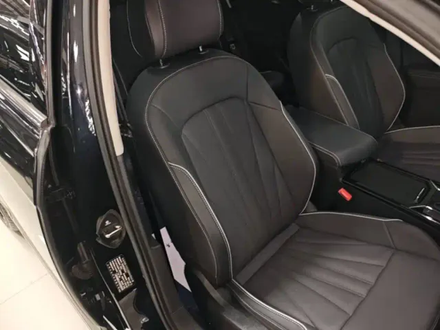 Volkswagen Passat — Фото автомобиля 24
