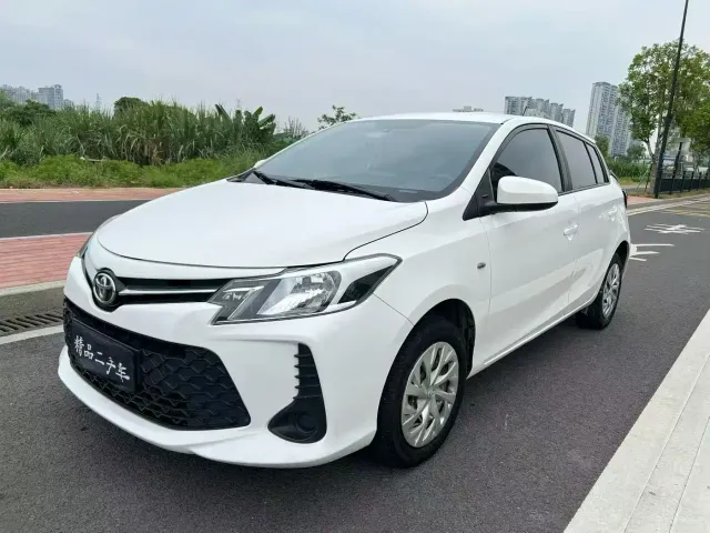Фотография автомобиля — Toyota Vios FS