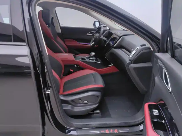 Hongqi HS3 — Фото автомобиля 8