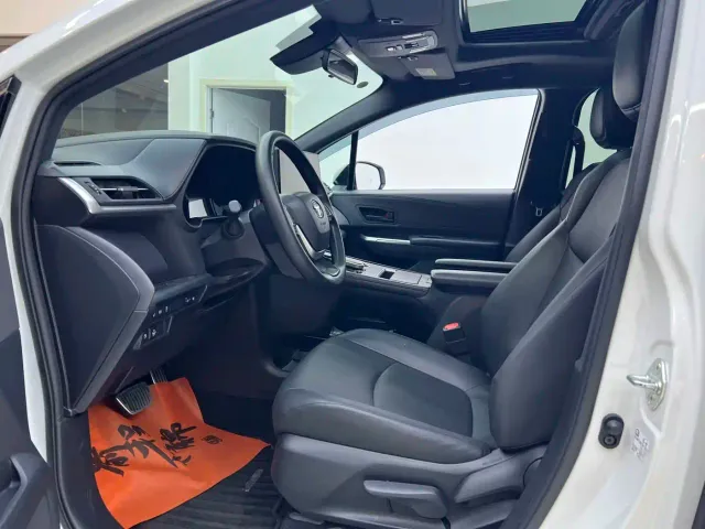 Toyota Granvia — Фото автомобиля 7