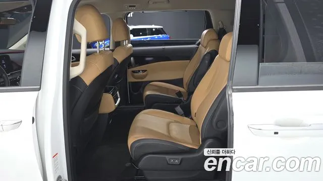 Kia Canival Carnival 4 поколение Бензин 9 мест Signature — Фото автомобиля 12