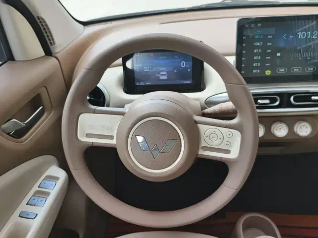 Wuling Hongguang Mini EV — Фото автомобиля 15