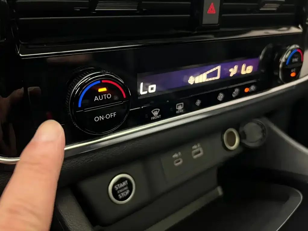 Nissan Qashqai 2023 Model 1.3T CVT Luxury Edition — Фото автомобиля 18