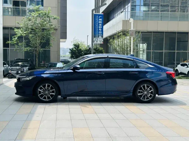 Honda Inspire — Фото автомобиля 4