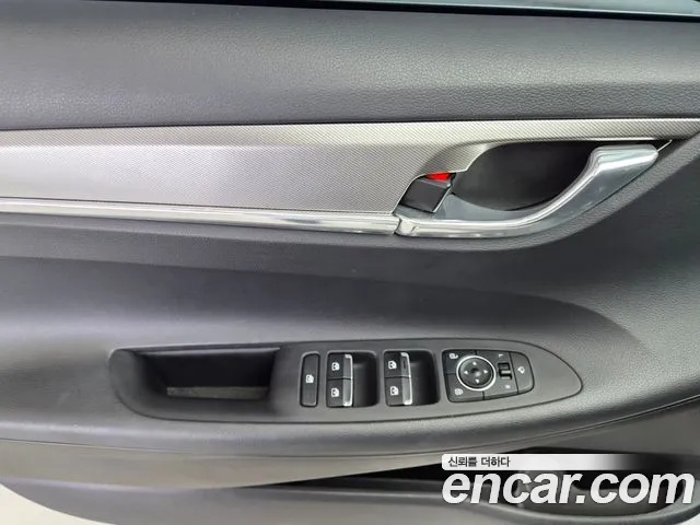Hyundai Grandeur New — Фото автомобиля 11