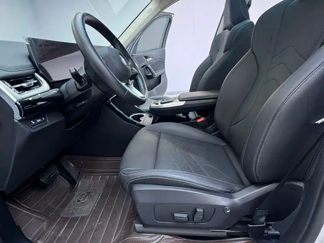 BMW X1 — Фото автомобиля 11