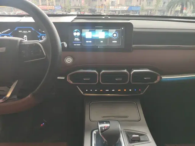 Jetour X70 Plus — Фото автомобиля 12