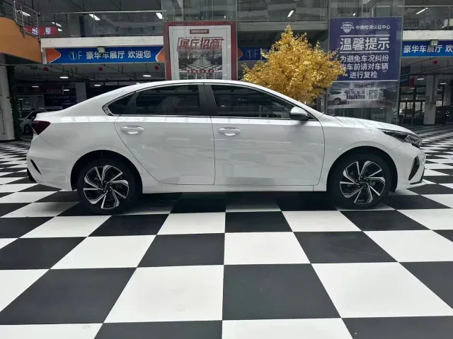 Kia K3 — Фото автомобиля 6