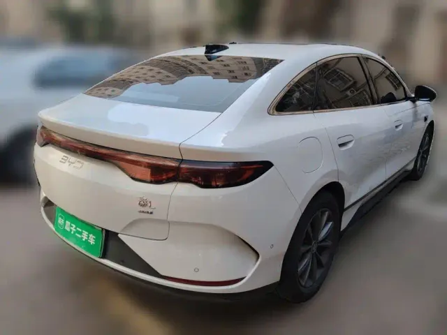 BYD Qin L — Фото автомобиля 4