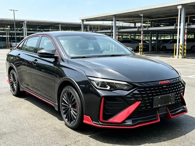 Dongfeng Yixuan MAX — Фото автомобиля 3