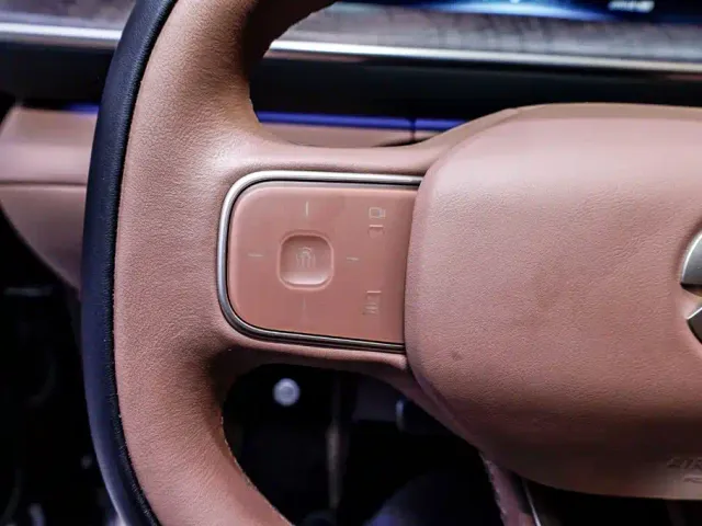 Nio ES9 — Фото автомобиля 17